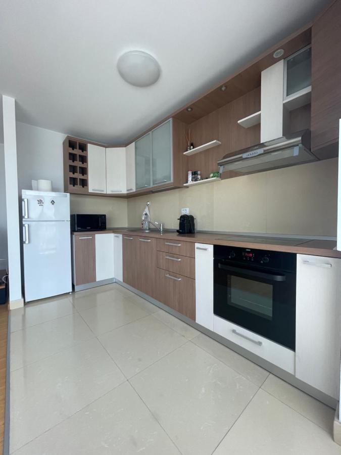 Sunny Two Room Apartment, Baneasa, Petrom City, Free Wi-Fi And Underground Parking Bucarest Esterno foto